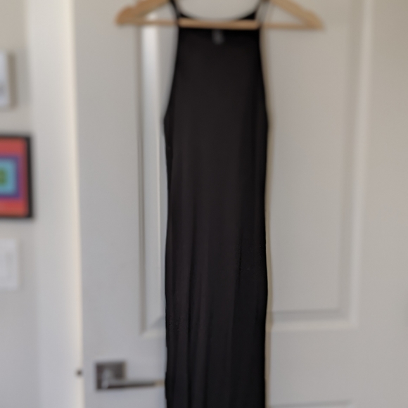 Black Stretchy Halter Dress Forever 21 Size Small - Picture 2 of 3